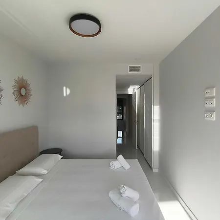 1 * Benidorm